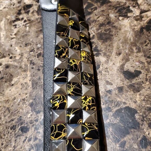 1.5 inch pyramid studded belt - yellow black silver - Picture 1 of 5